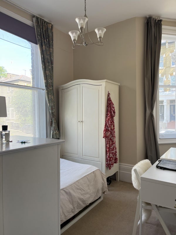 Room Edith Road in Greater London
