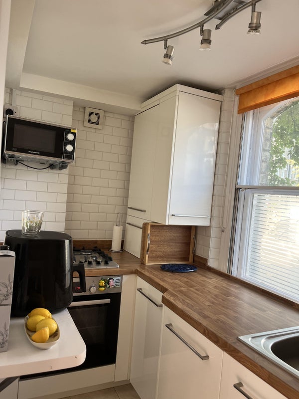 Room Edith Road in Greater London
