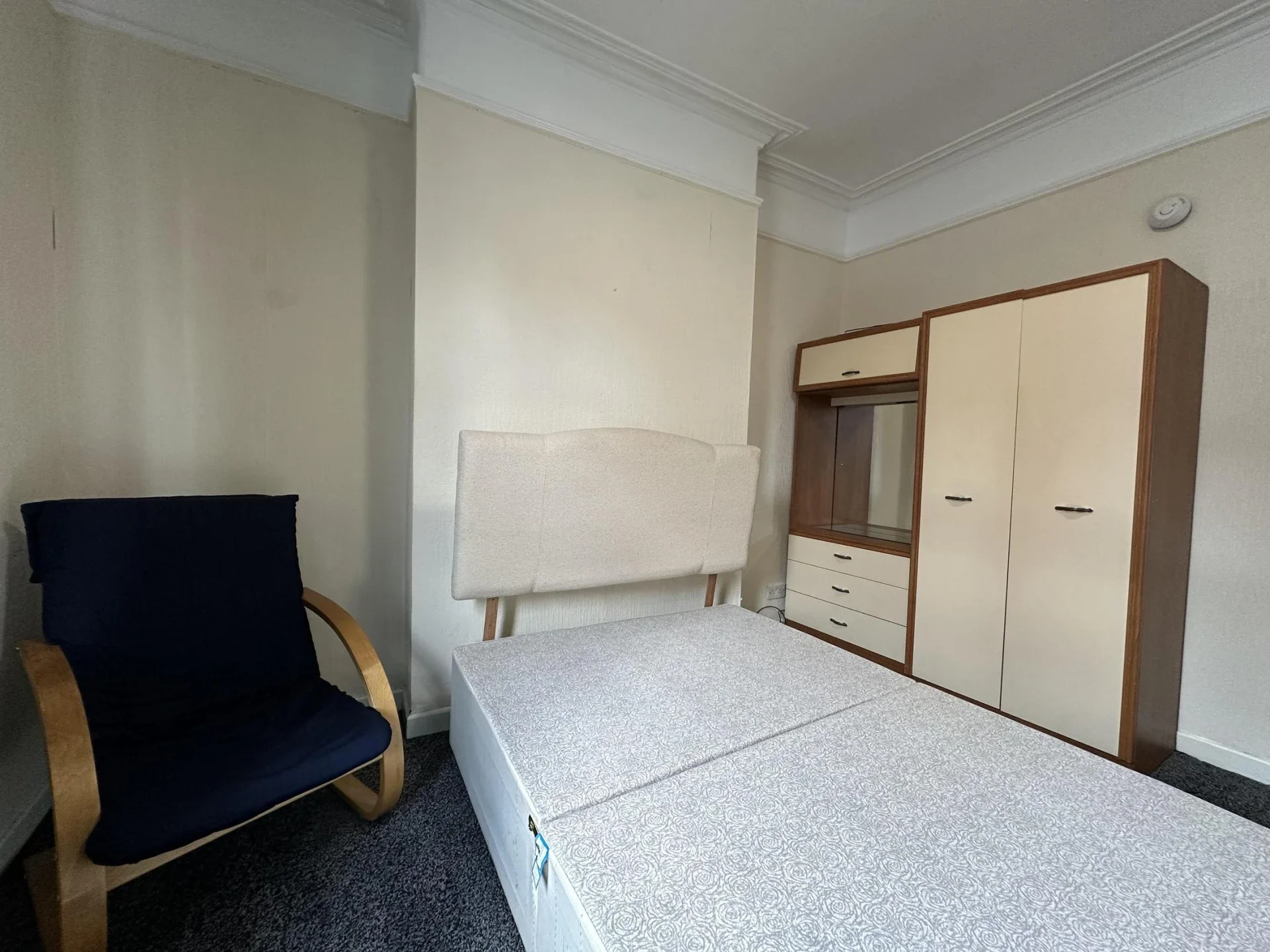 Flat Middlewich Street in Crewe
