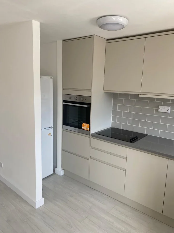 Flat Bledlow Close in Greater London