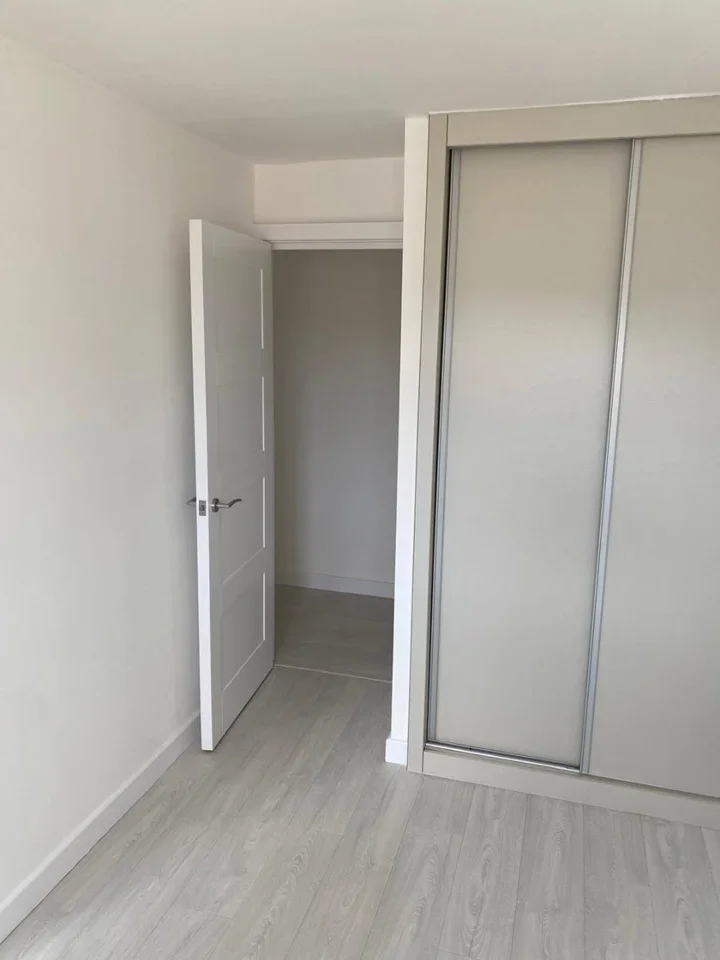 Flat Bledlow Close in Greater London