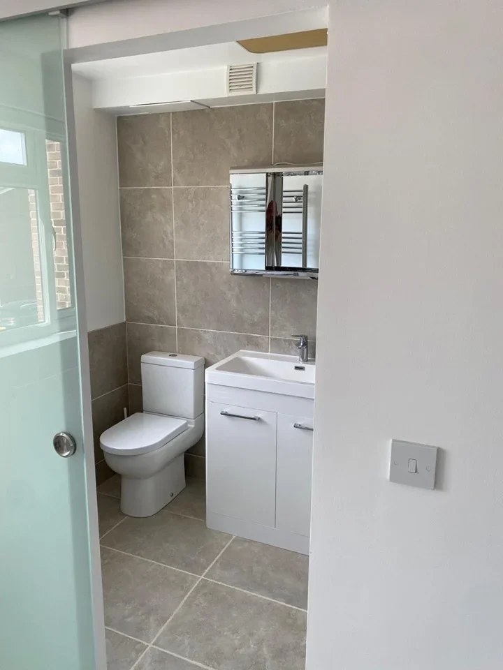 Flat Bledlow Close in Greater London