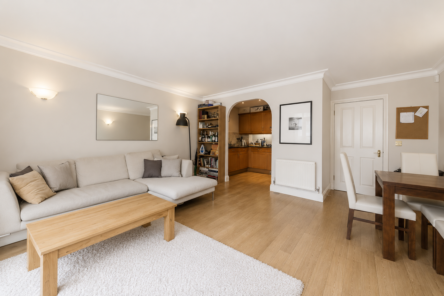 Flat Spurgeon Street in Greater London