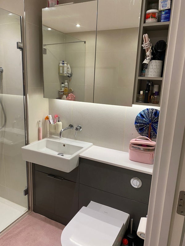 Flat Scrimgoeur Place in Greater London