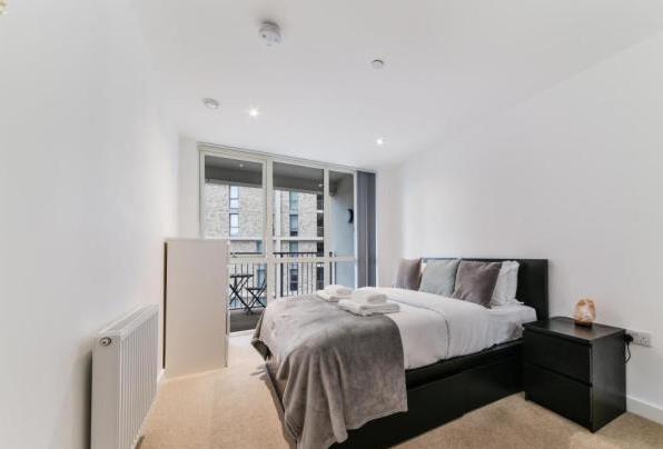 Flat Minnie Baldock Street in Greater London