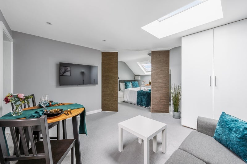 Room Cherington Road in Greater London
