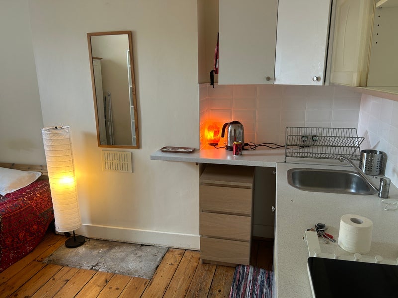 Room Lessing Street in Greater London