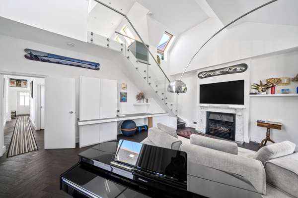 Flat St. Anns Road in Greater London