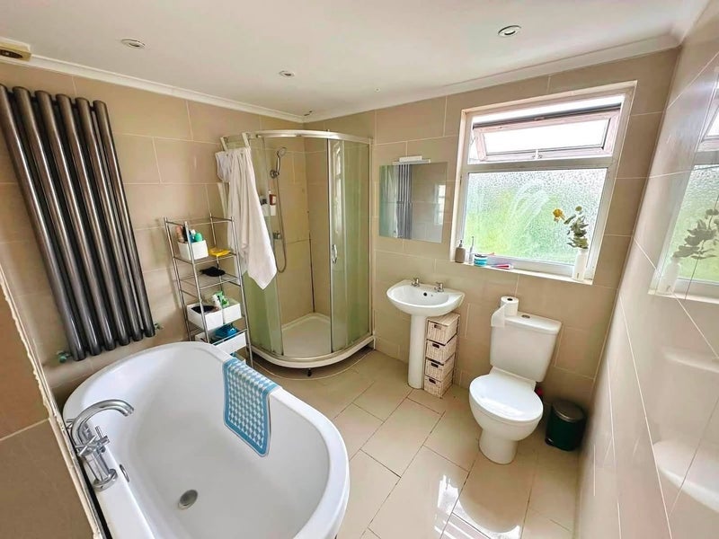 Room Claverdale Road in Greater London