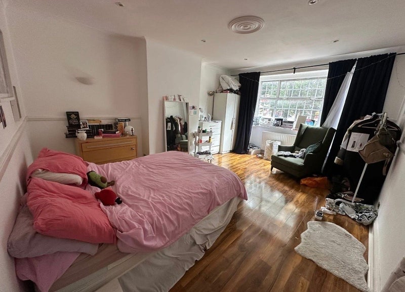 Room Claverdale Road in Greater London