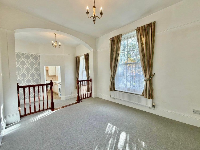 Flat South Grange in Exeter