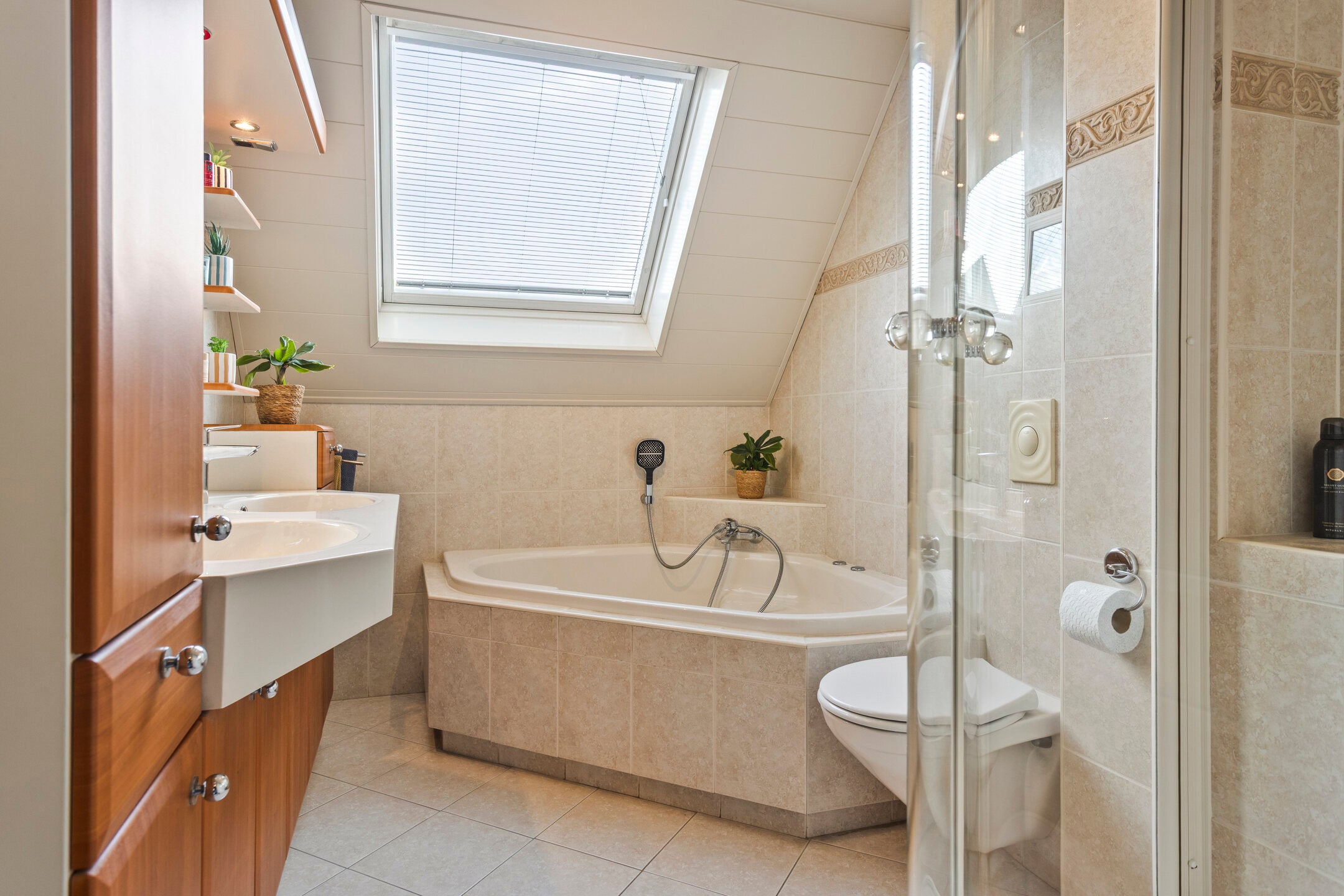 Tussenwoning te koop: Borselestraat 27, Tilburg