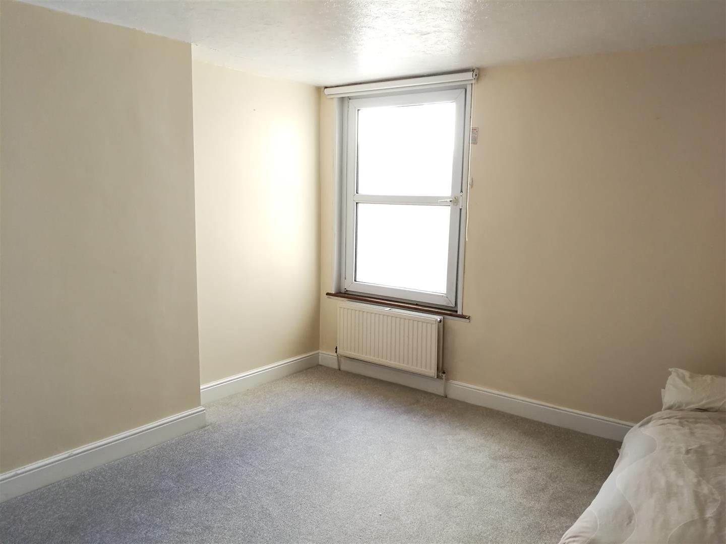 Flat South Parade in Portsmouth