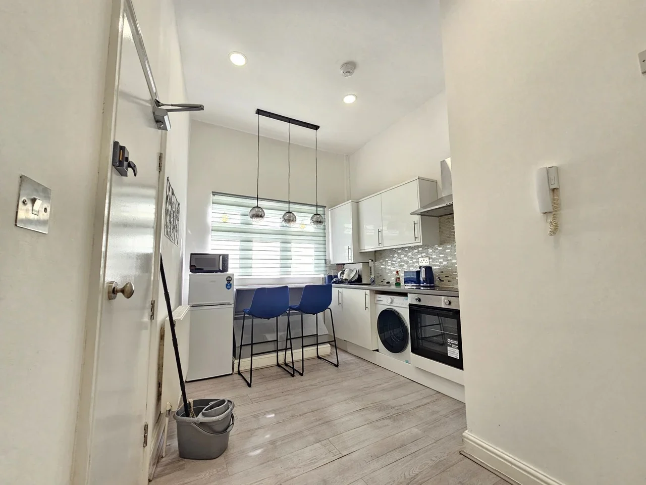 Flat Amhurst Road in Greater London