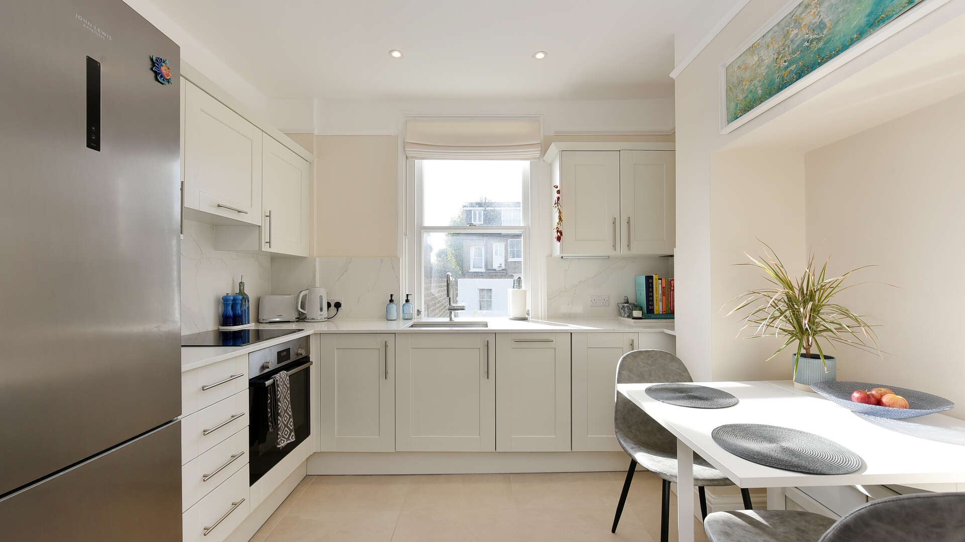 Flat Haldon Road in Greater London