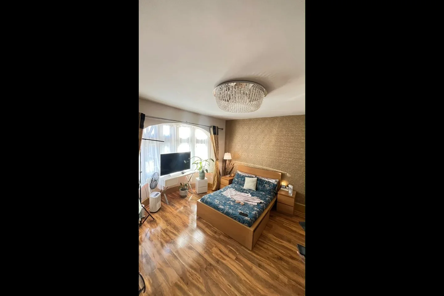 Room Forest Road in Greater London
