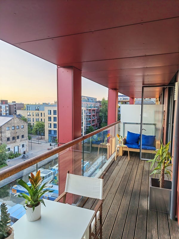 Room Kingsland Road in Greater London