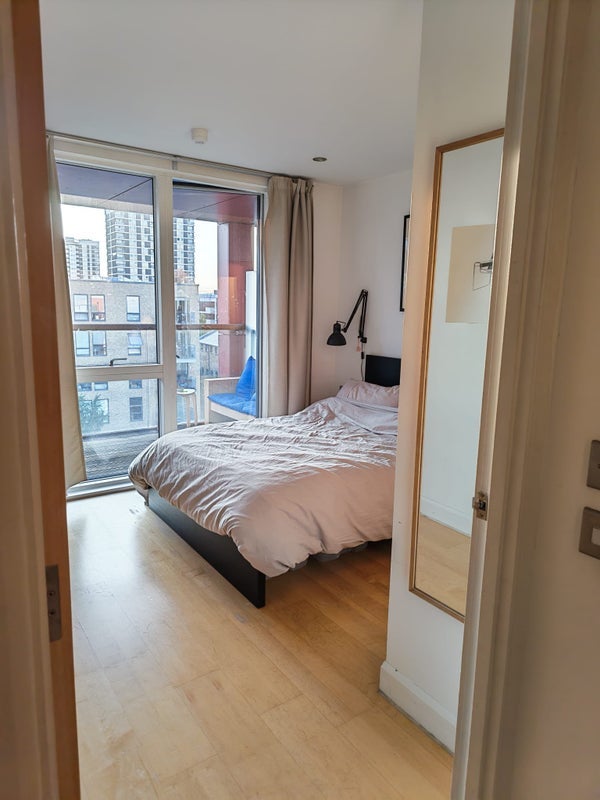 Room Kingsland Road in Greater London