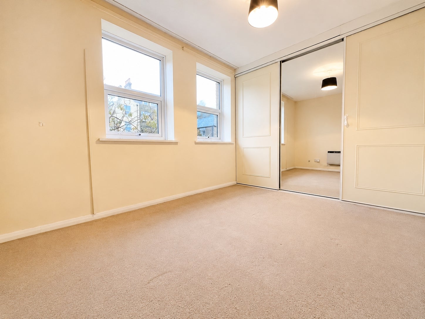 Flat Edgar Road in Thanet