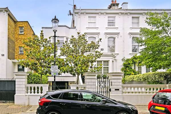 Flat Gilston Road in Greater London