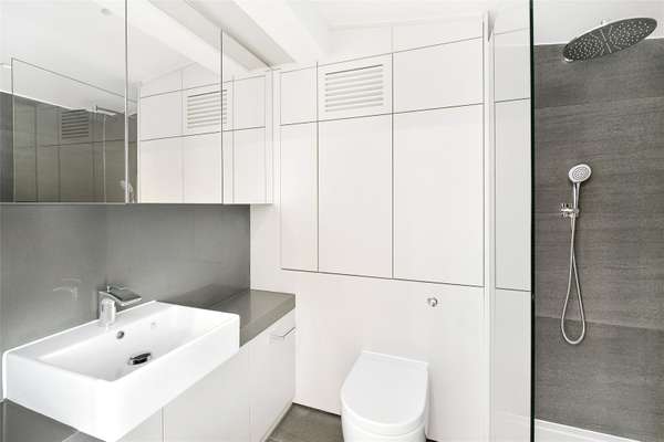Flat Gilston Road in Greater London