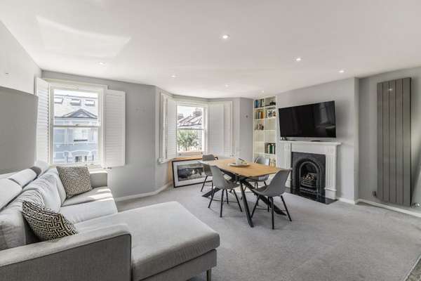 Flat Campana Road in Greater London
