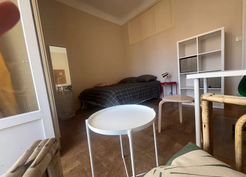 Chambre Avenue Cyrille Besset à Nice