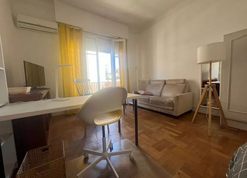 Chambre Avenue Cyrille Besset à Nice