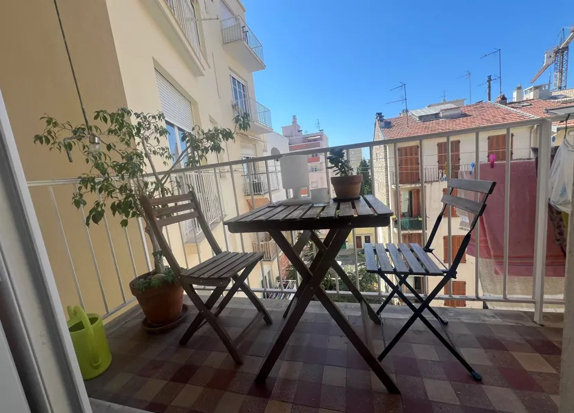 Chambre Avenue Cyrille Besset à Nice