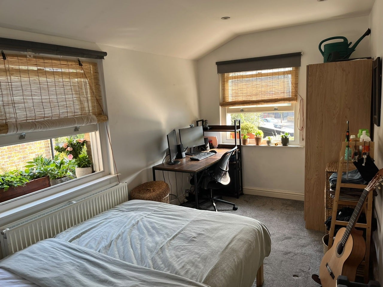 Room Southwark Park Road in Greater London
