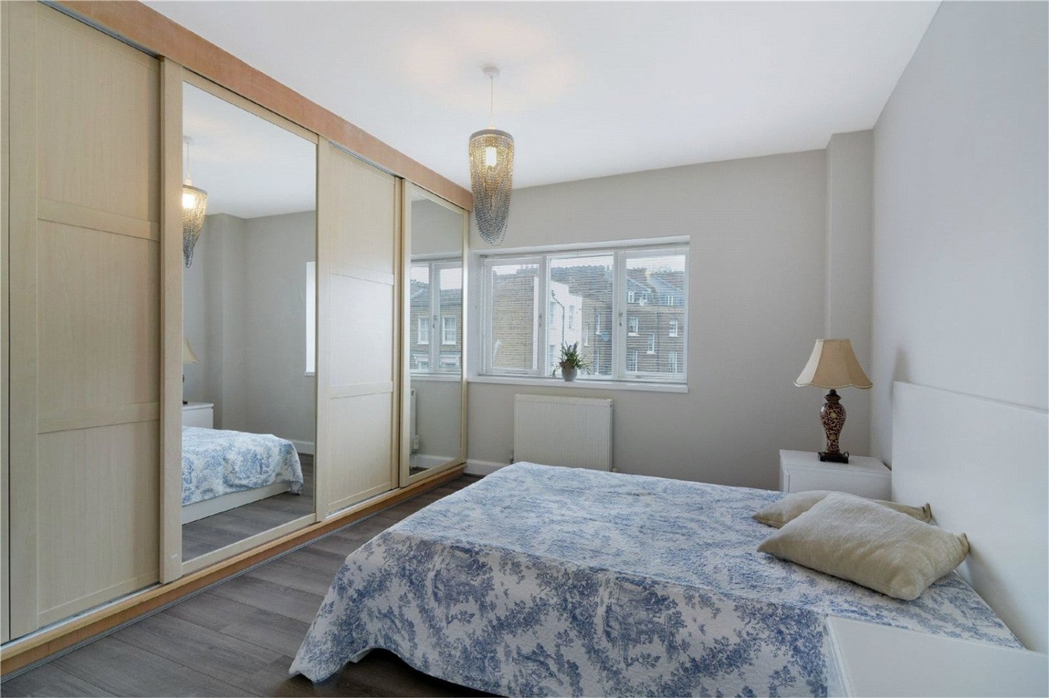 Flat Rotherfield Street in Greater London