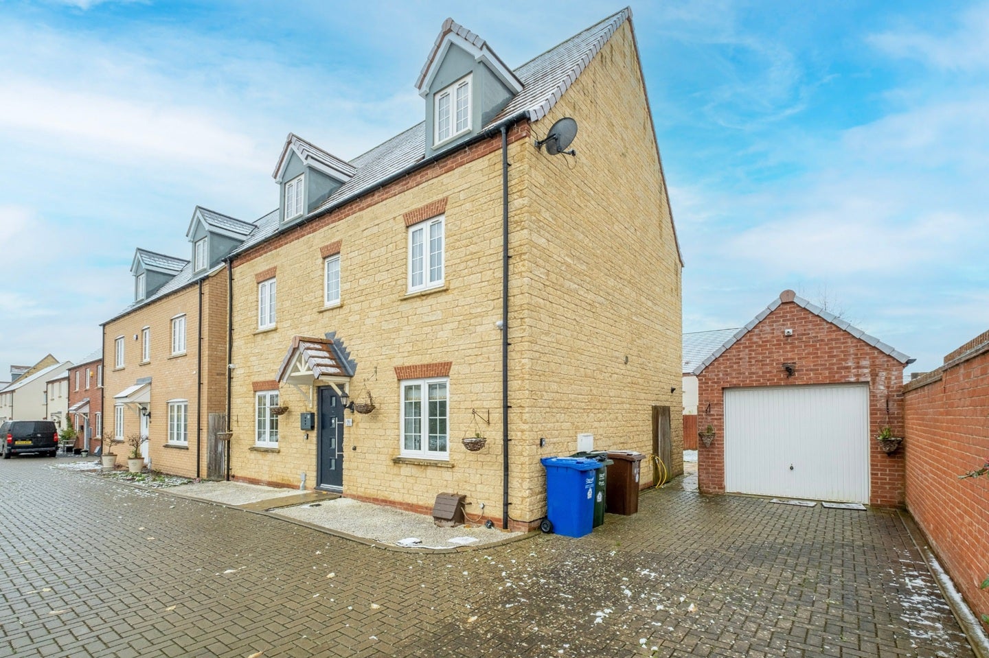 House Redcar Road in Cherwell District
