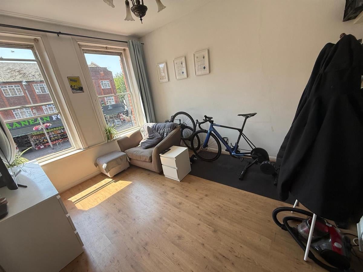 Flat Heath Road in Greater London