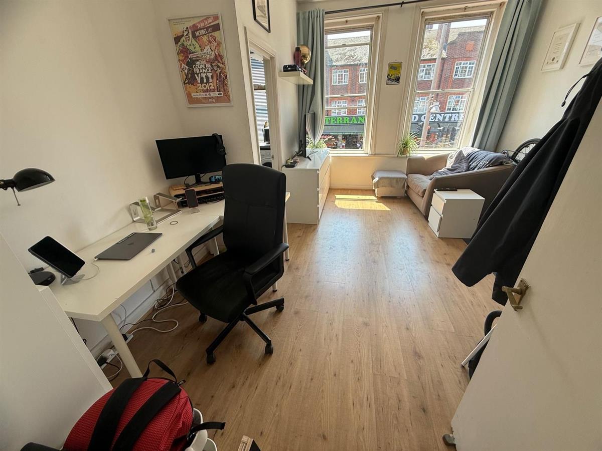 Flat Heath Road in Greater London