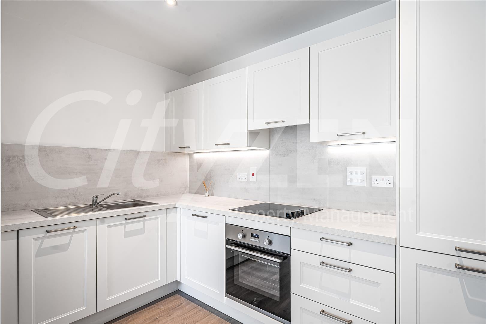 Flat Burlington Road in Greater London