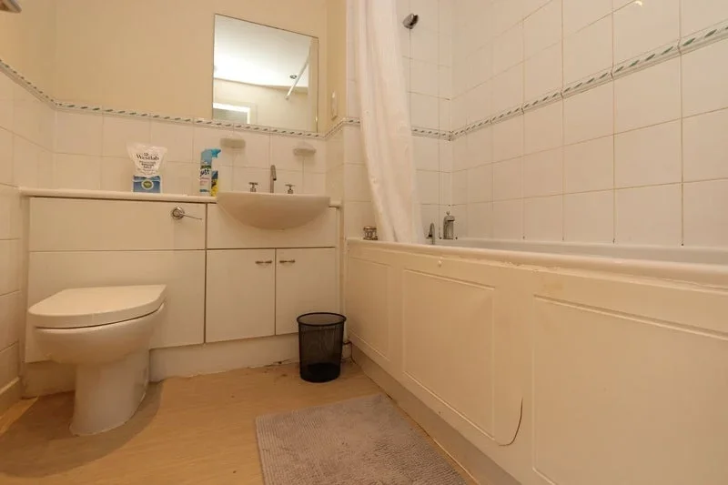 Room Boardwalk Place in Greater London