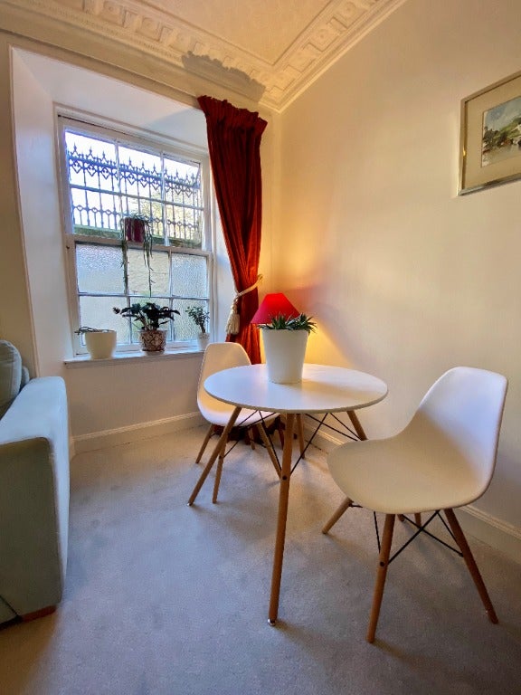 Flat West Princes Street in Glasgow