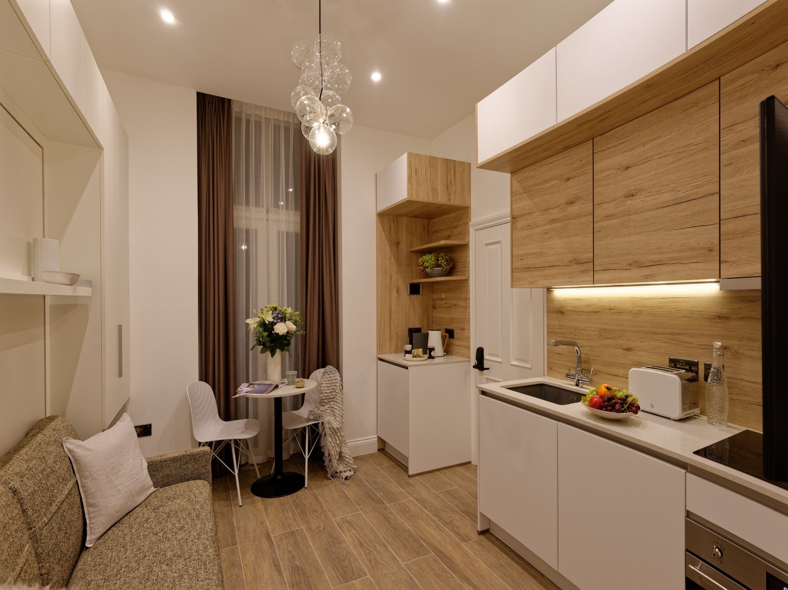 Flat Linden Gardens in Greater London