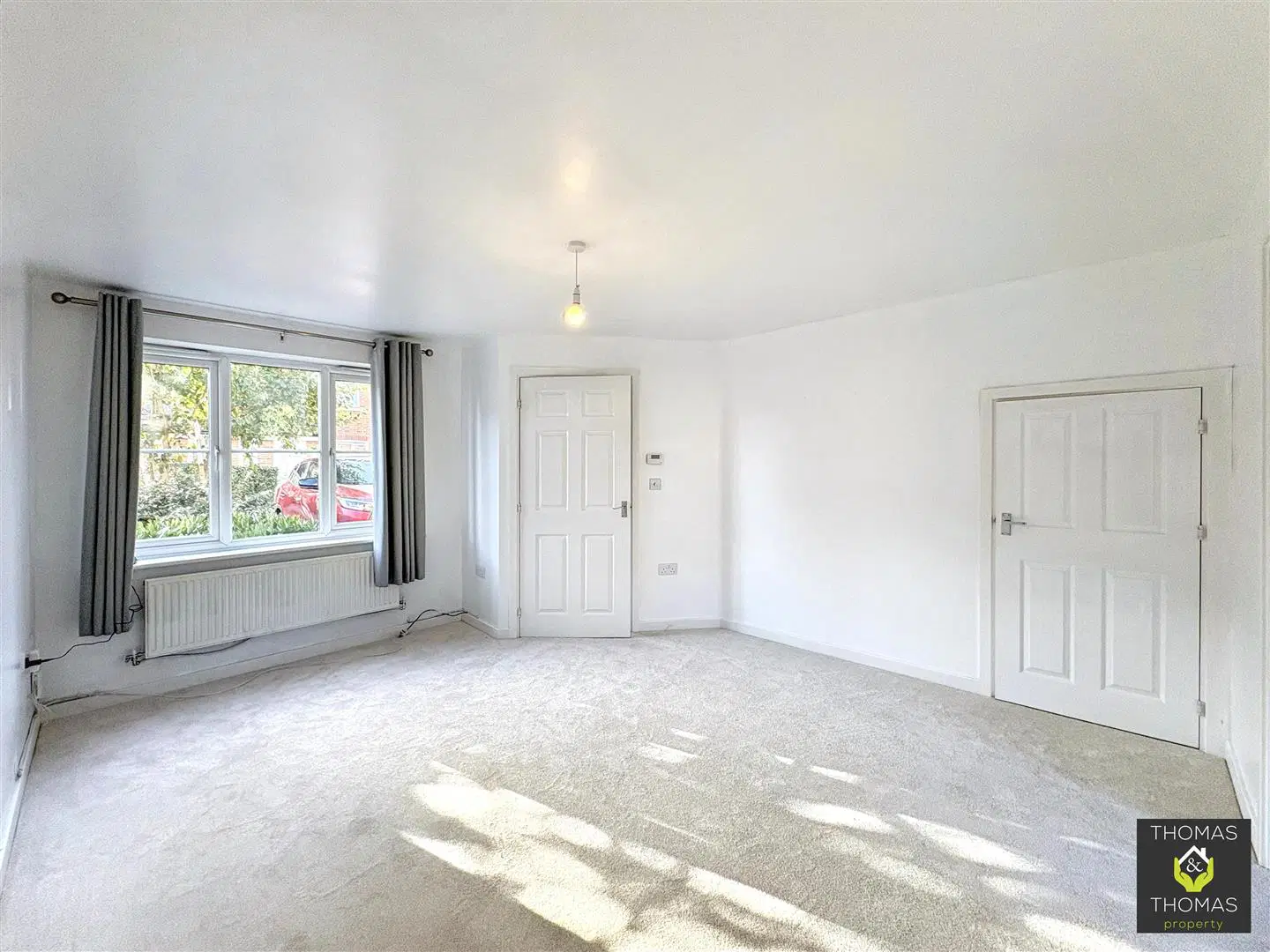House Whitefield Crescent in Tewkesbury