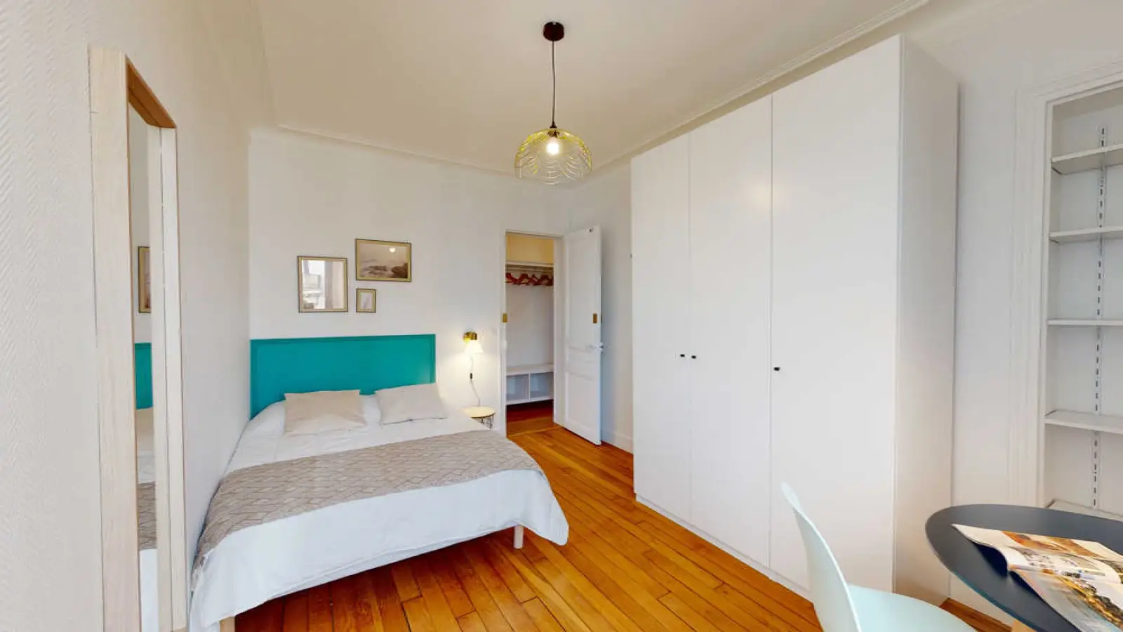 Room Rue Damrémont in Paris
