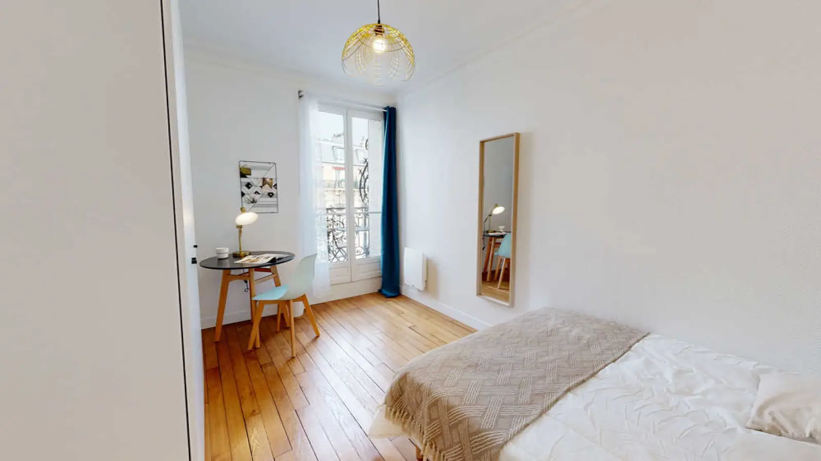 Room Rue Damrémont in Paris