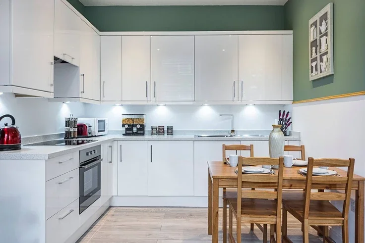 Flat Iverson Road in Greater London