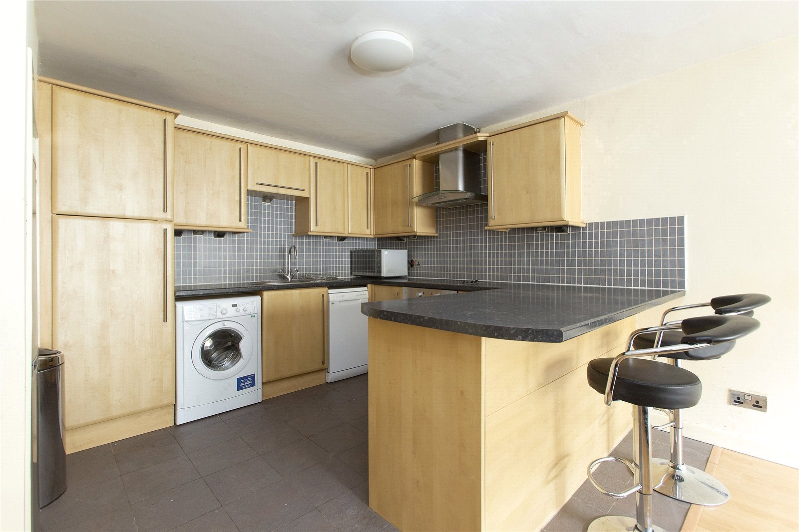 Flat Viewcraig Gardens in City of Edinburgh