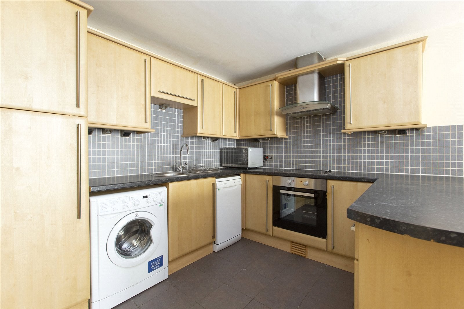 Flat Viewcraig Gardens in City of Edinburgh