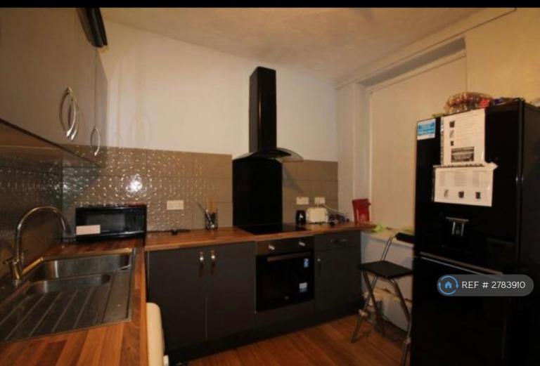 Room Brook Street in Pontypridd