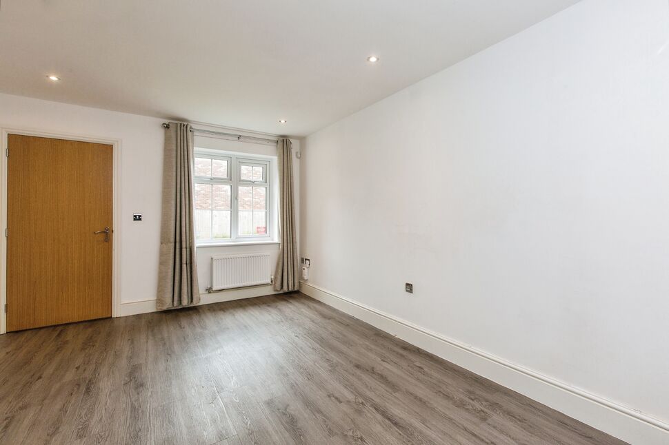 House Caspian Avenue in Preston