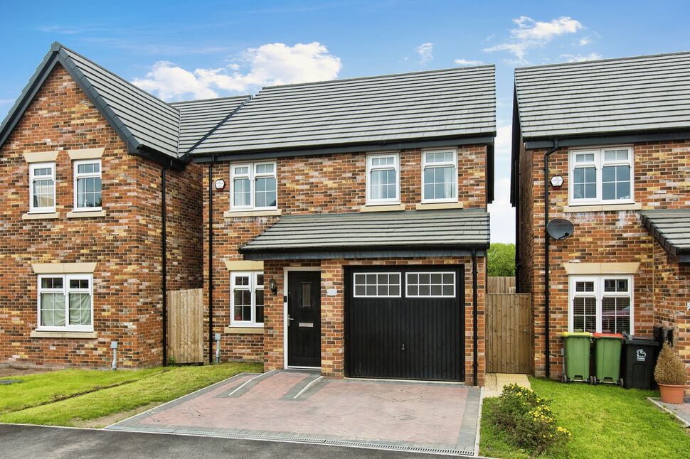 House Caspian Avenue in Preston