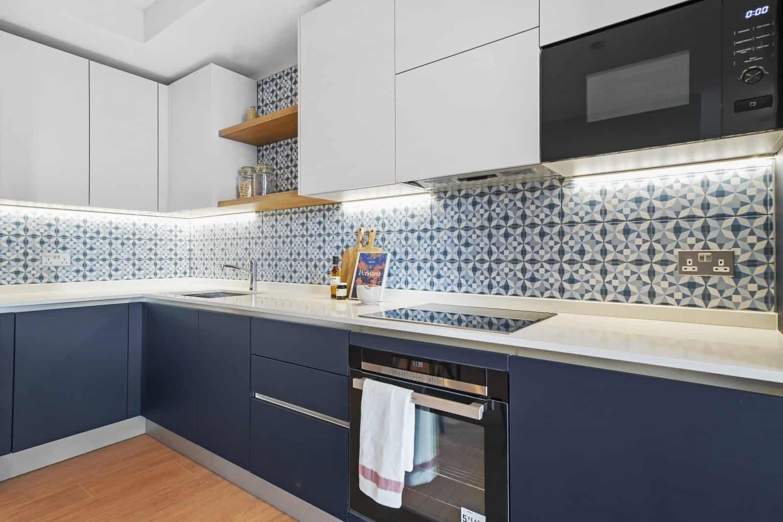 Flat Anthems Way in Greater London