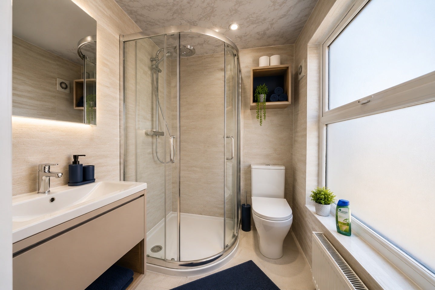 Flat Valnay Street in Greater London