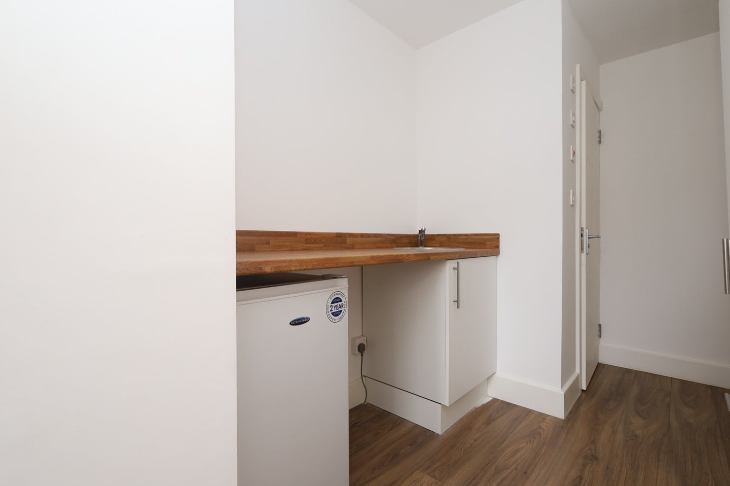 Room Hazeltree Lane in Greater London